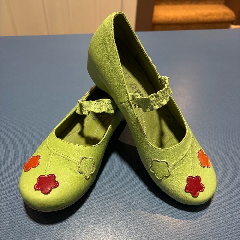 Point Zero Green Flats with Colorful Flower Accents